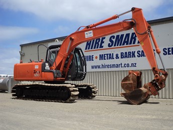 Hitachi ZX120 with Swamp Shoes