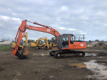 Hitachi ZX200 - D5