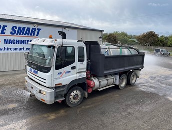 6X4 Sprinkler Truck 7,000 L